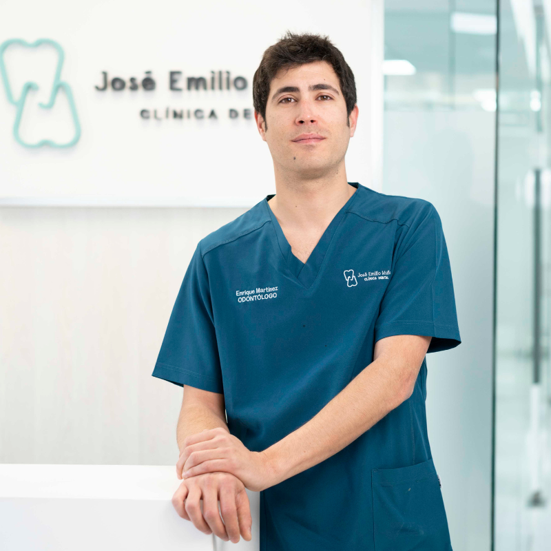 https://www.clinicajoseemilio.es/wp-content/uploads/2023/06/Enrique-Clinica-Dental-Jose-Emilio-Munoz.png